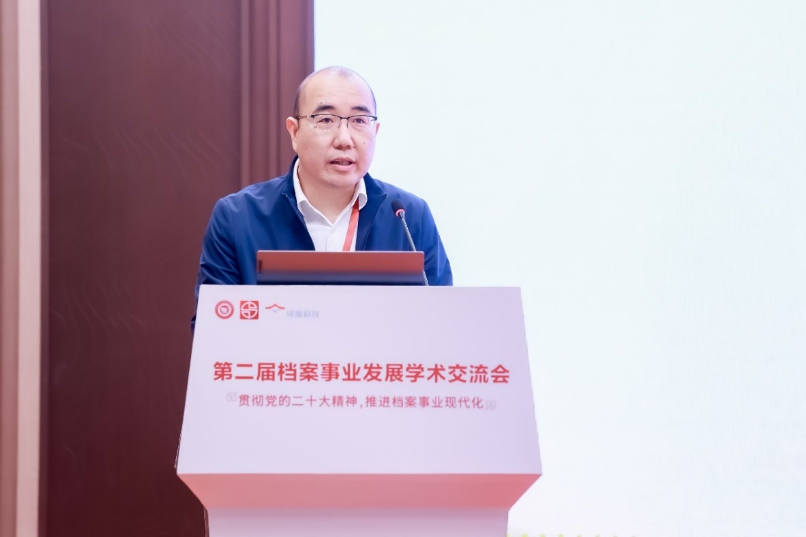 成人导航