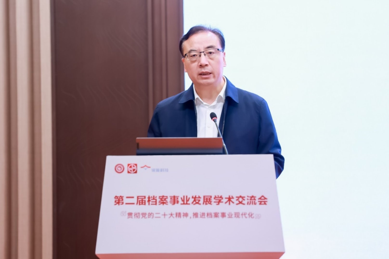成人导航