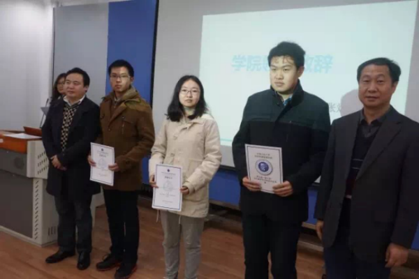 成人导航