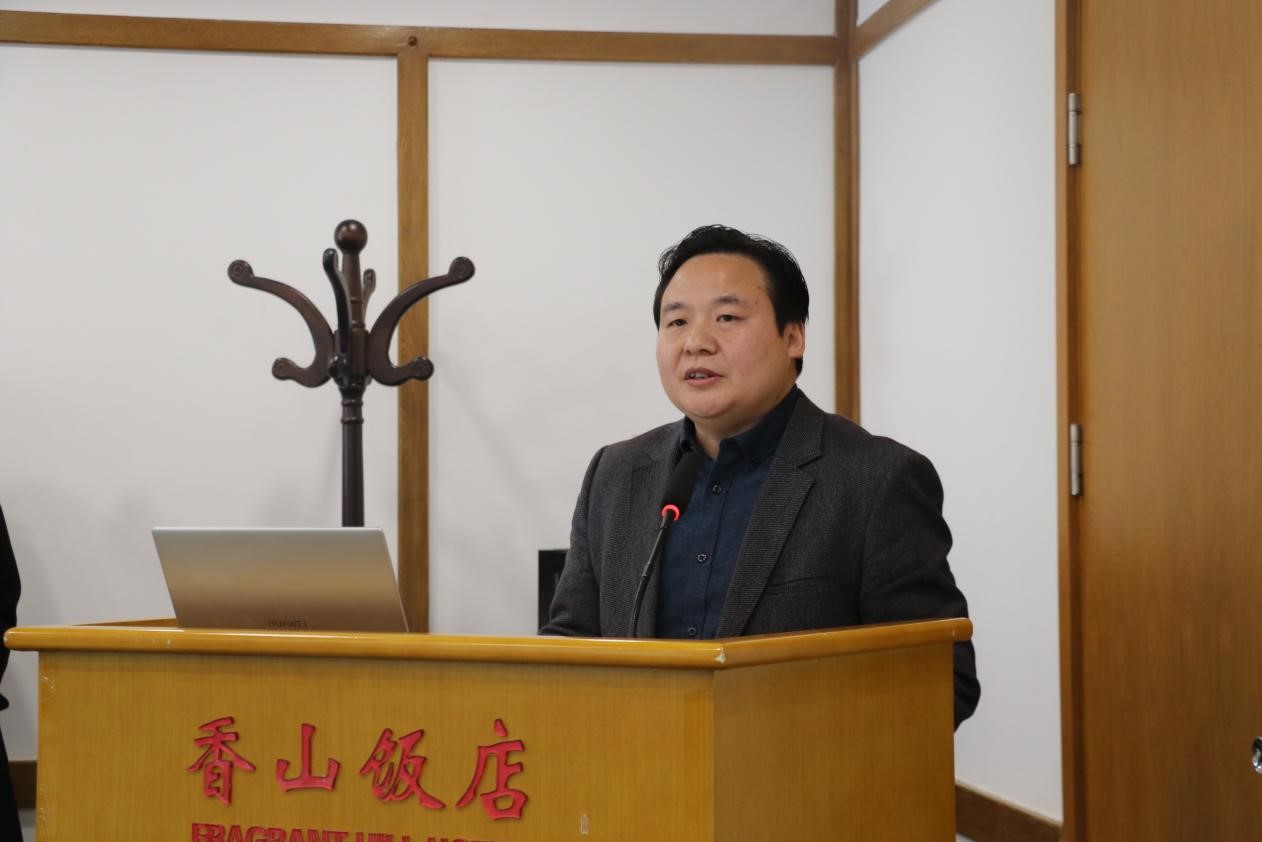 成人导航