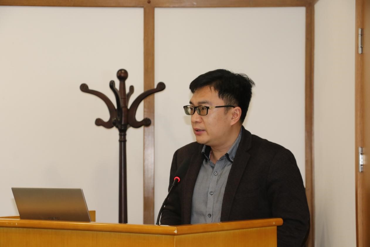 成人导航