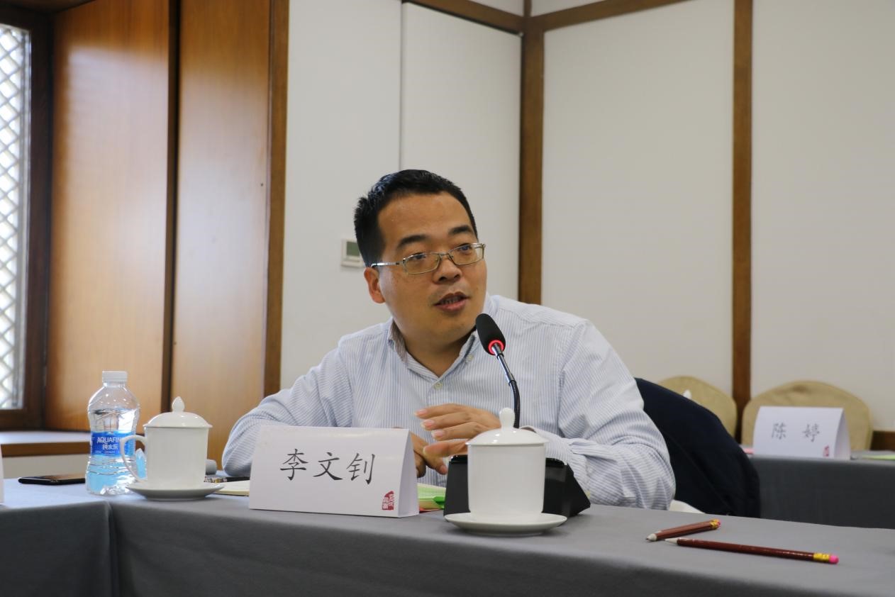 成人导航