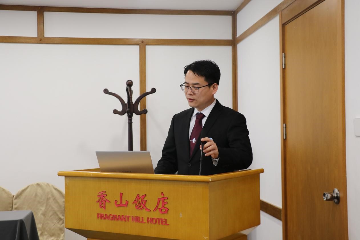 成人导航