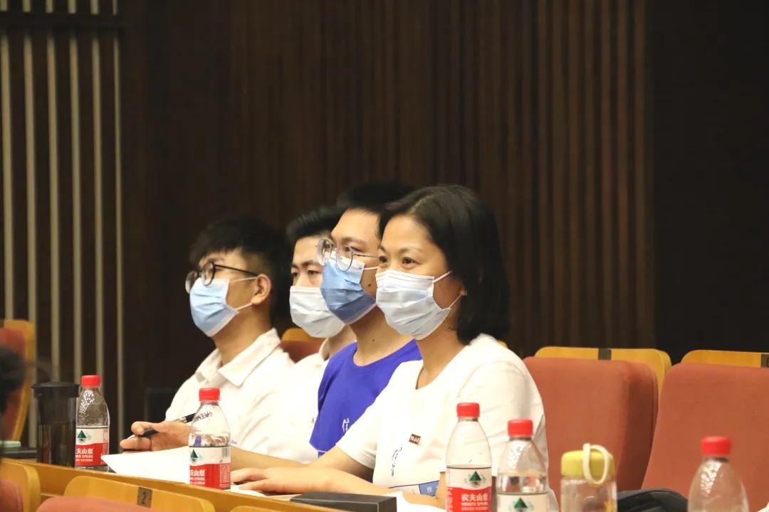 成人导航