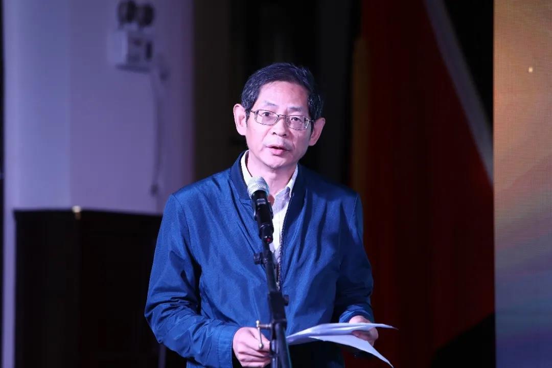 成人导航
