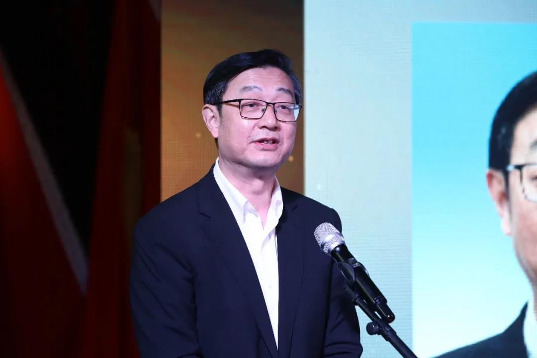 成人导航