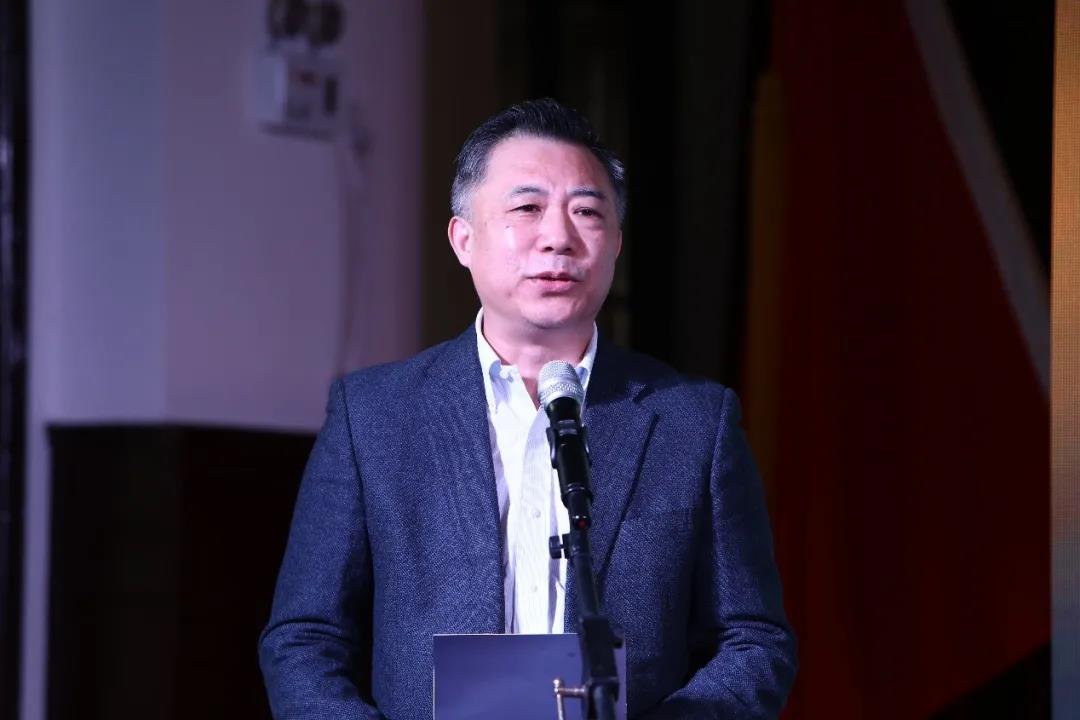 成人导航