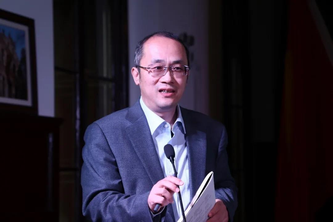 成人导航