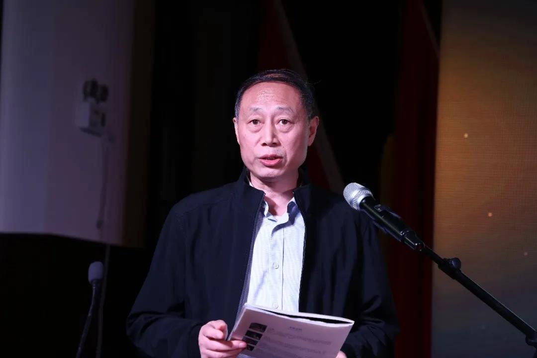 成人导航