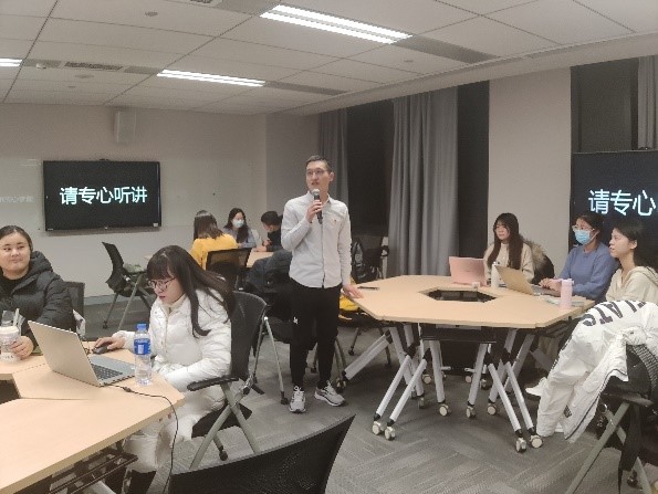 成人导航