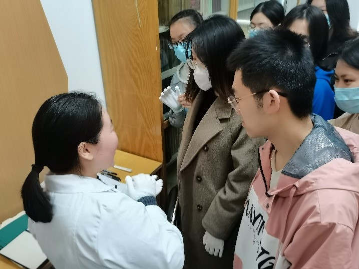 成人导航