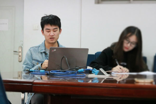 成人导航